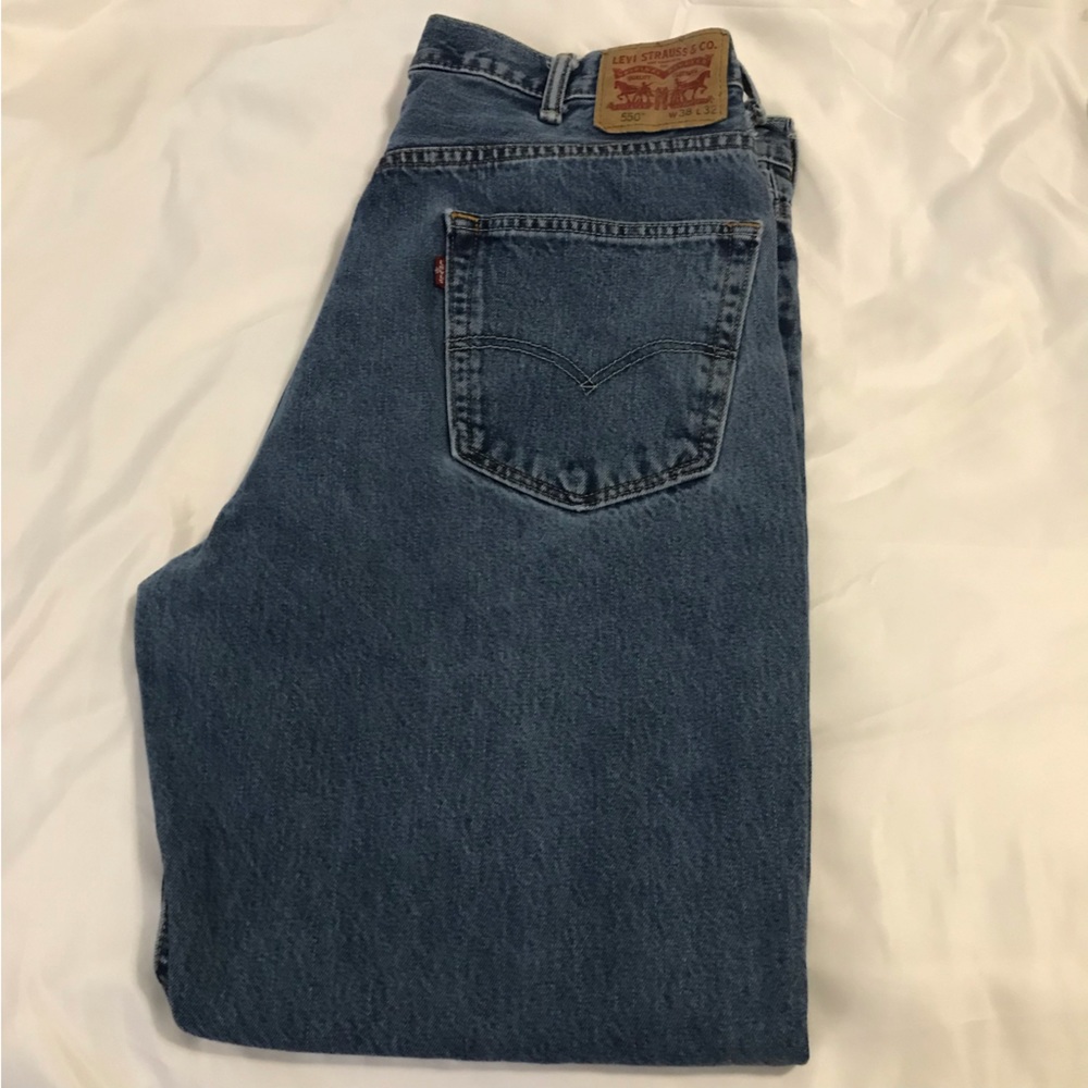 Levi’s 550 Mens size 38 W x 32 L - Picture 1 of 9